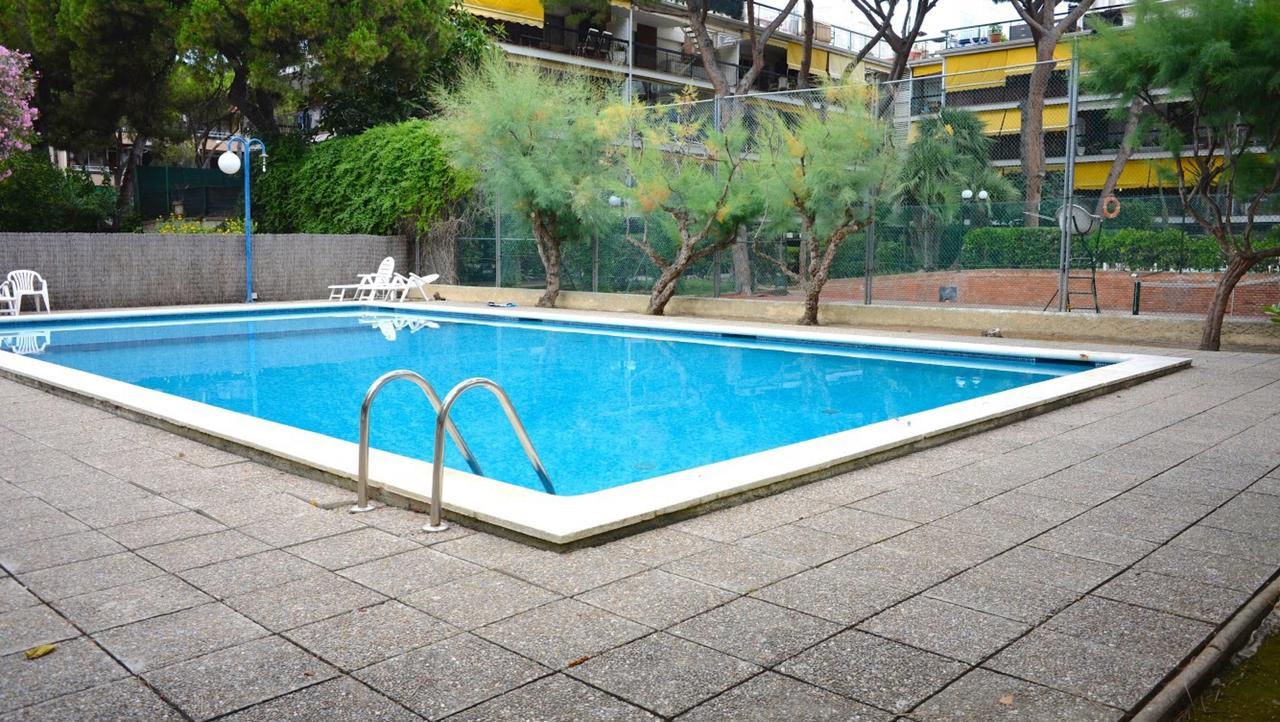 Beach House Castelldefels Esterno foto
